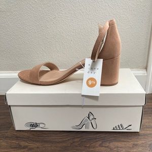 Nude Block Heel